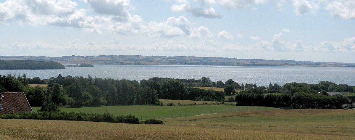 100 m. N. for Gl. Løgten Strandkro